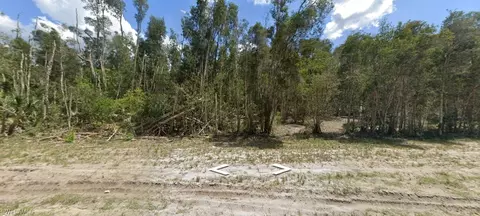 546-548 Nimitz Blvd, Lehigh Acres, FL 33974