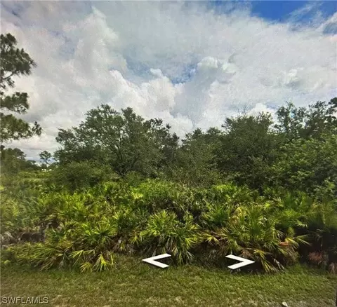 3901 E 21st St, Alva, FL 33920 photo 3