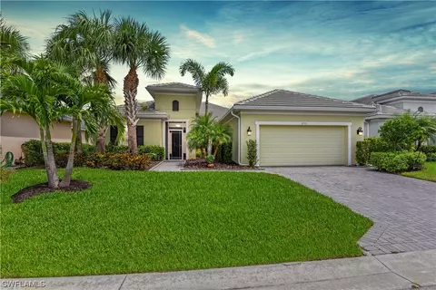 2713 Lambay Ct, Cape Coral, FL 33991