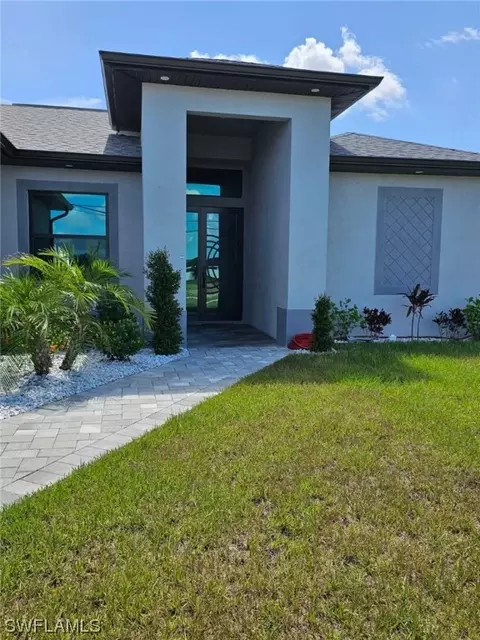 945 Nelson Rd N, Cape Coral, FL 33993