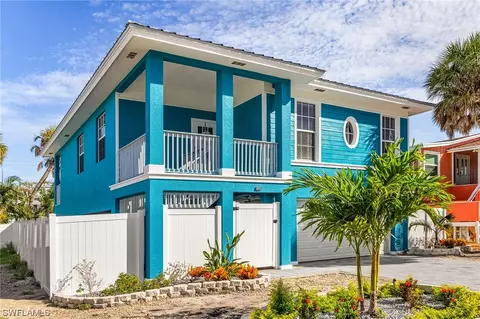 155 Jefferson St, Fort Myers Beach, FL 33931