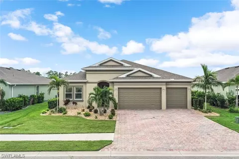3194 Amadora Cir, Cape Coral, FL 33909