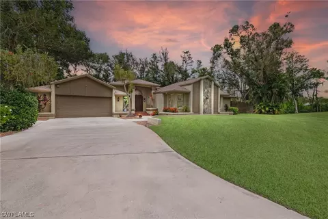 6602 Kestrel Cir, Fort Myers, FL 33966