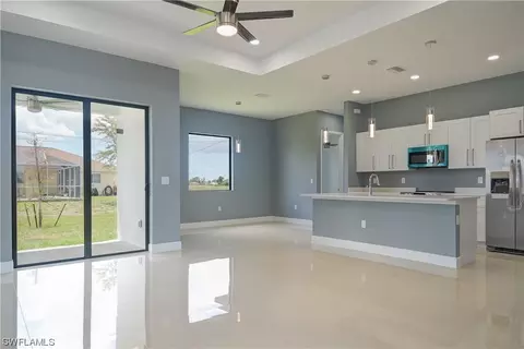 3703 33rd St SW, Lehigh Acres, FL 33976