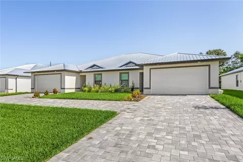 816-818 Mohawk Pkwy, Cape Coral, FL 33914