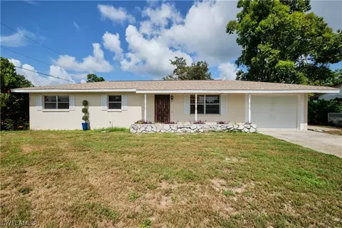 18346 Ostego Dr, Fort Myers, FL 33967
