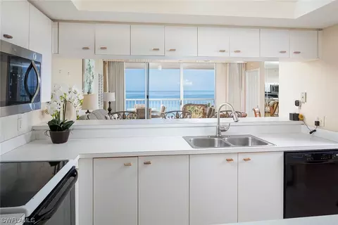 40 Seagate Dr #802-A, Naples, FL 34103 photo 11