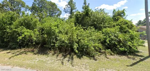 824 Clow St E, Lehigh Acres, FL 33974