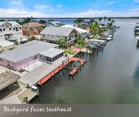2733 Bruce St, Matlacha, FL 33993