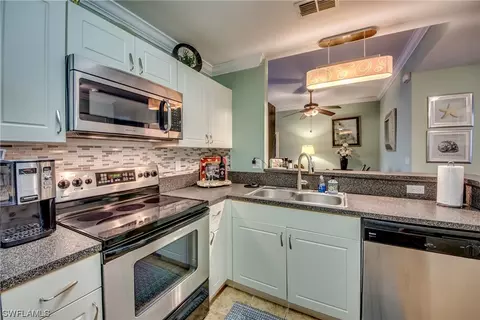 4275 Bellasol Cir #2212, Fort Myers, FL 33916