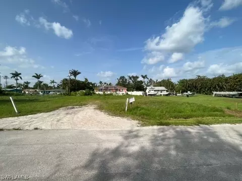 5417 Avenue D Ave, Bokeelia, FL 33922
