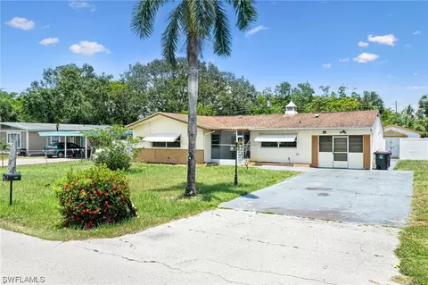 389 Rosemont Dr, Fort Myers, FL 33916
