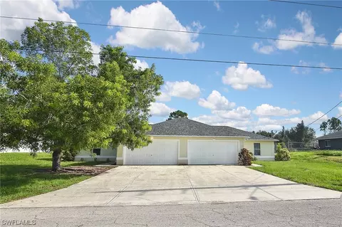 4604-4606 Douglas Ln, Lehigh Acres, FL 33973