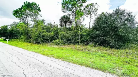 1413 Columbus Ave, Lehigh Acres, FL 33972