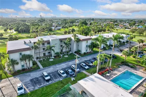 440 Golf Club Ct #8, North Fort Myers, FL 33903