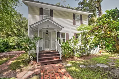 210 Campbell St, Labelle, FL 33935