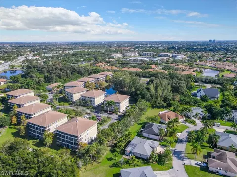 10091 Lake Cove Dr #102, Fort Myers, FL 33908
