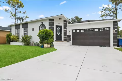 707 Connecticut Ln, Lehigh Acres, FL 33936