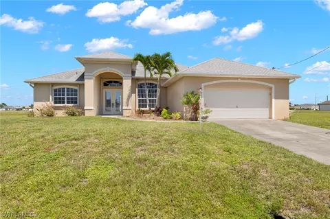 2207 NW Juanita Pl, Cape Coral, FL 33993