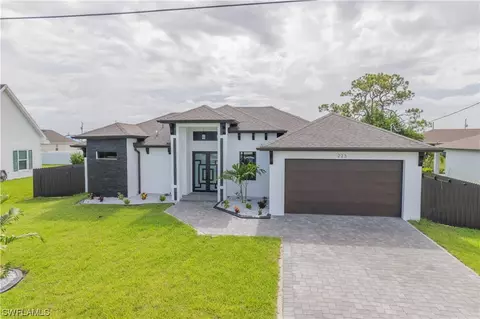 223 SW 25th Pl, Cape Coral, FL 33991