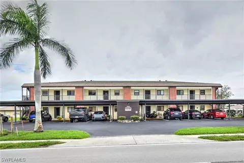 3911 Country Club Blvd #202, Cape Coral, FL 33904