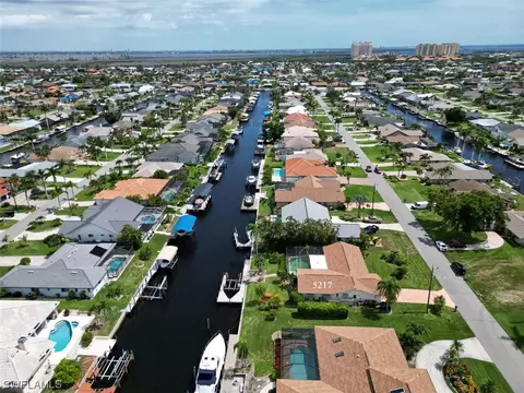 5217 SW 10th Ave, Cape Coral, FL 33914