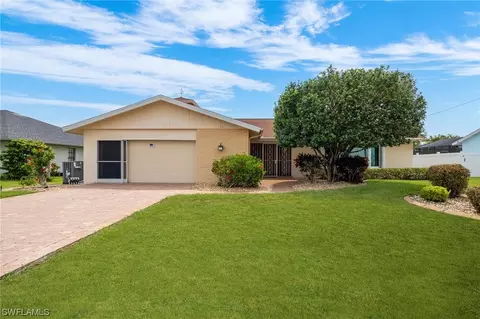 3667 SE 5th Ct, Cape Coral, FL 33904