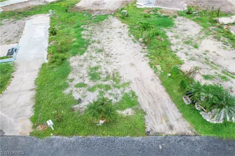 93 Sycamore Ln, Fort Myers, FL 33908