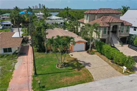 4733 Jackfish St, Bonita Springs, FL 34134