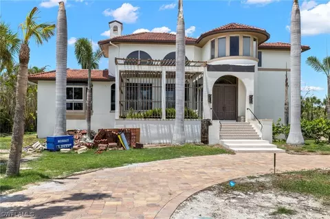 2228 Starfish Ln, Sanibel, FL 33957