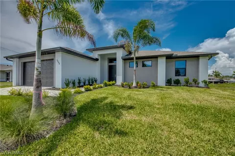 1113 SW 2nd St, Cape Coral, FL 33991