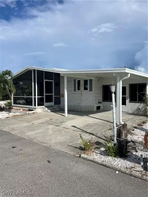 4680 Catfish Ct, Saint James City, FL 33956