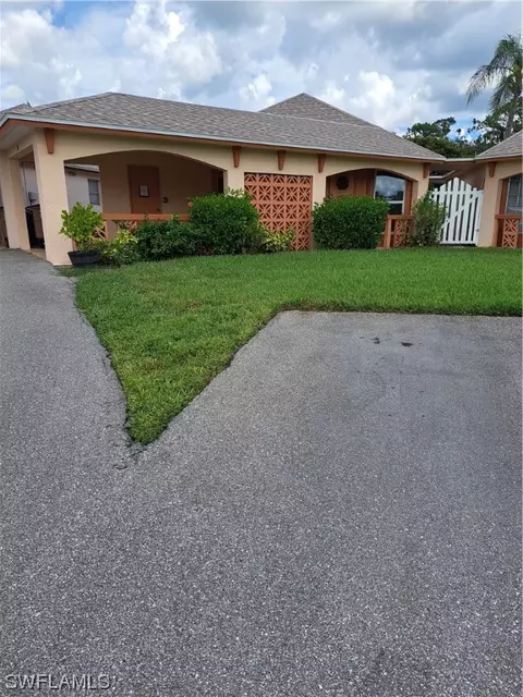 323 Dania St, Lehigh Acres, FL 33936
