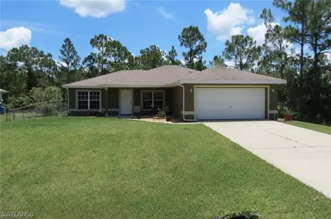 915 Hooper Ave, Lehigh Acres, FL 33974