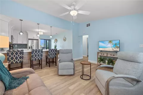 4925 York St #202, Cape Coral, FL 33904