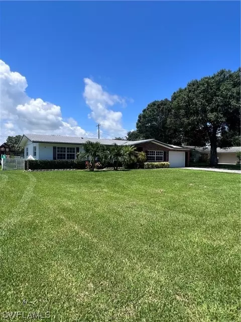 512 E Del Monte Ave, Clewiston, FL 33440 photo 2