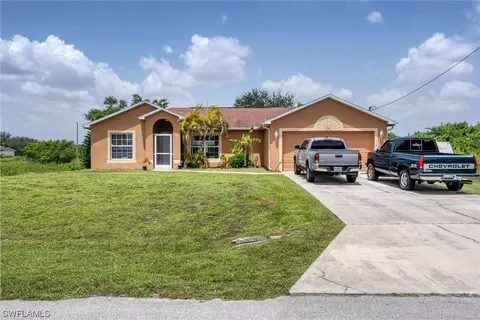 354 Pinehurst Ave, Lehigh Acres, FL 33974