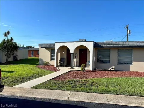1117 S Loop Blvd, Lehigh Acres, FL 33936