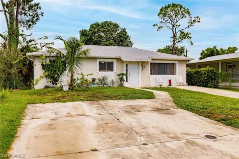 5218 Dixie Dr, Naples, FL 34113 photo 3