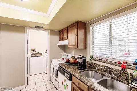 5218 Dixie Dr, Naples, FL 34113 photo 12