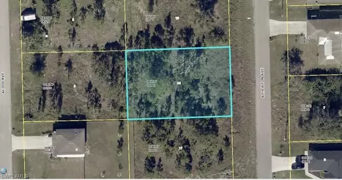 1017 Atherton Ave, Lehigh Acres, FL 33971