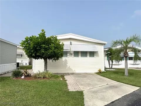 4740 Candlestick Ct W, Estero, FL 33928 photo 4