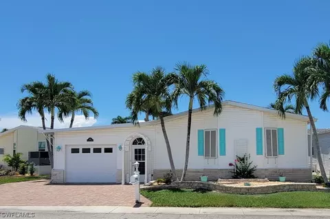 17620 Canal Cove Ct, Fort Myers Beach, FL 33931