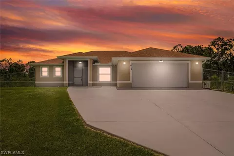 1013 State Ave, Lehigh Acres, FL 33972