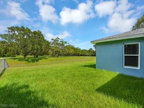 1037 Zinnia Loop, Labelle, FL 33935 photo 27