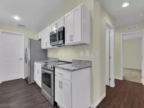 1037 Zinnia Loop, Labelle, FL 33935 photo 5