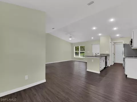 1037 Zinnia Loop, Labelle, FL 33935 photo 8