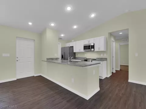 1037 Zinnia Loop, Labelle, FL 33935 photo 4