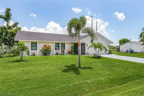 12184 Dolphin Rd, Bokeelia, FL 33922