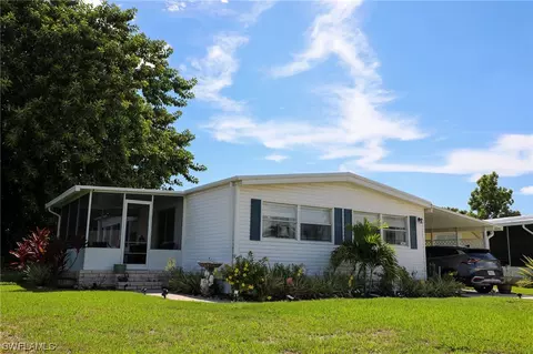 434 Riviera Blvd W, Naples, FL 34112